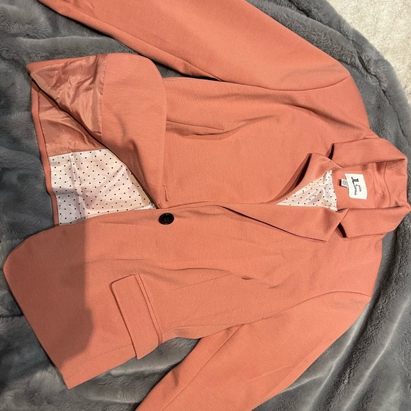 Dressy peach blazer - Picture 1 of 5